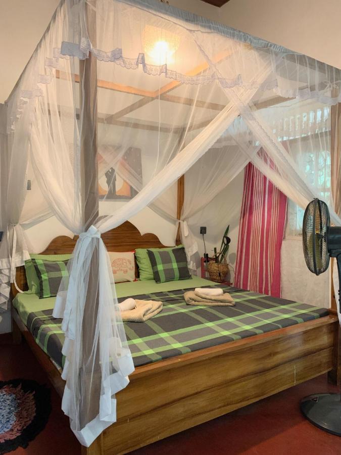 Sand Dollar House, Hiriketiya Диквелла Экстерьер фото