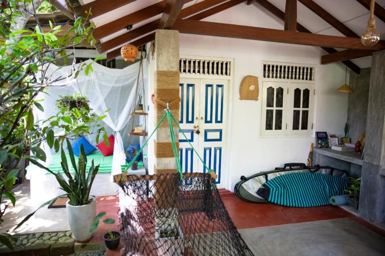 Sand Dollar House, Hiriketiya Диквелла Экстерьер фото